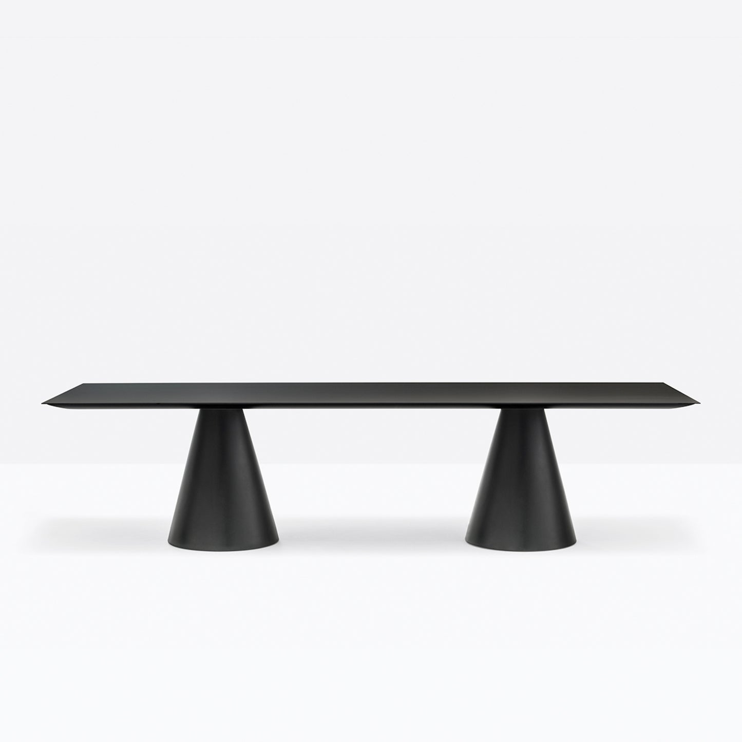 Tavolo Ikon table di Pedrali